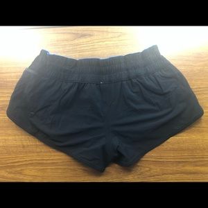 Lululemon Athletica Reversible Short 2.5”